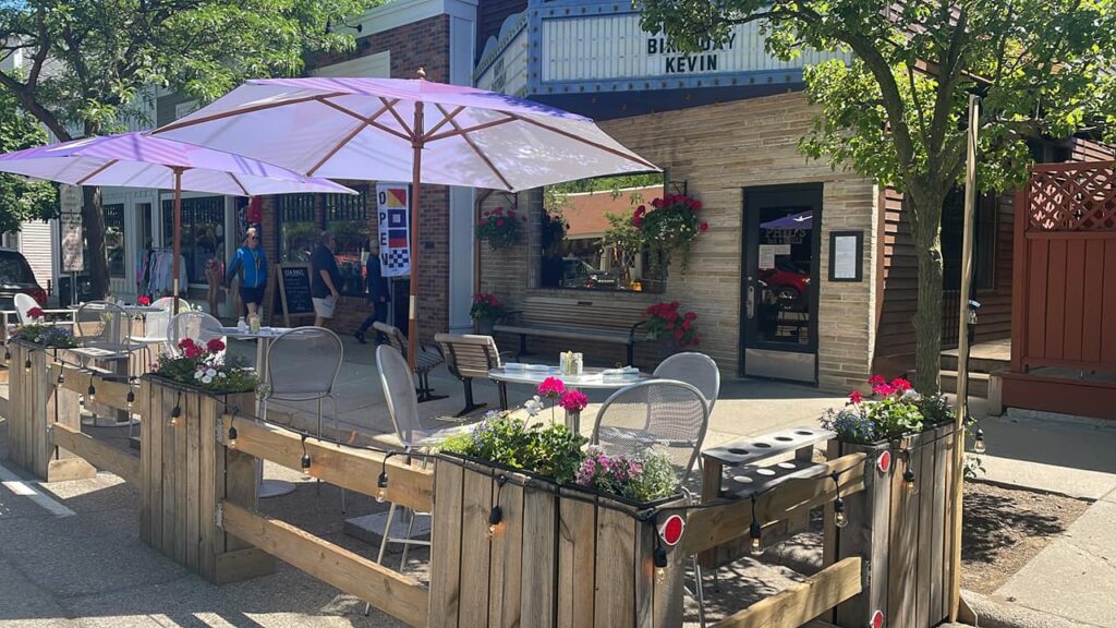 Phil's Bar & Grille Saugatuck
