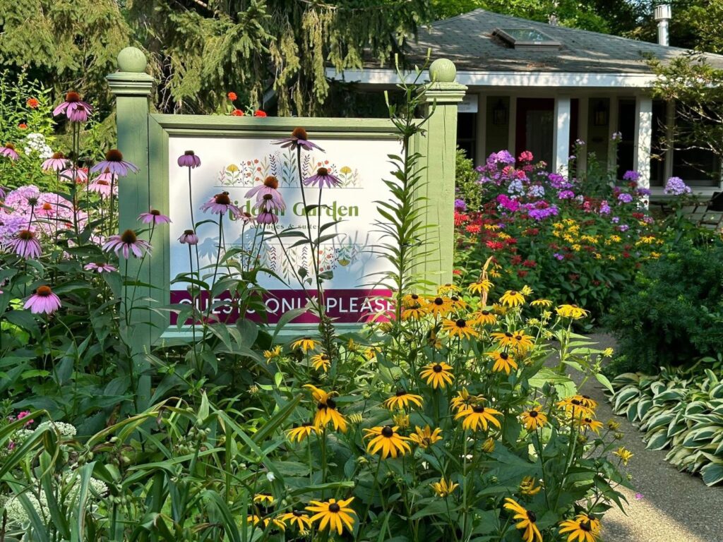 Hidden Garden Cottages & Suites Saugatuck