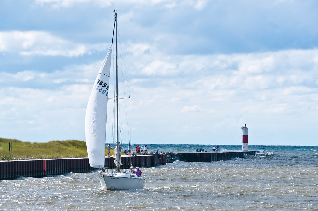 Sailing in Saugatuck