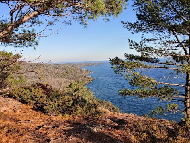 Russell And Miriam Grinnell Memorial Nature Sanctuary