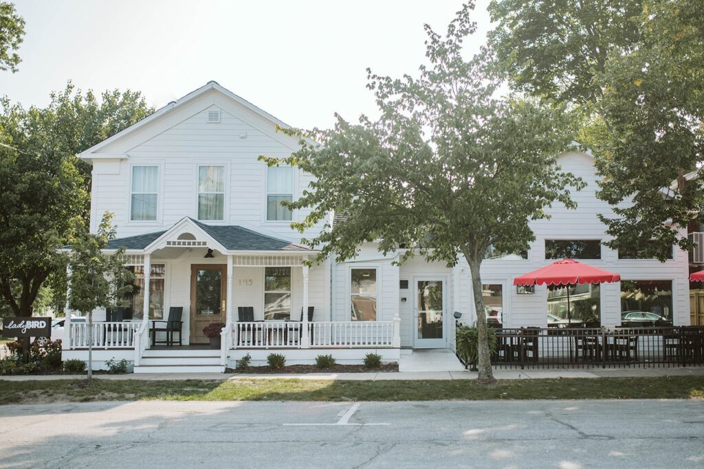 Is Saugatuck the Midwest’s Prettiest Fall Destination