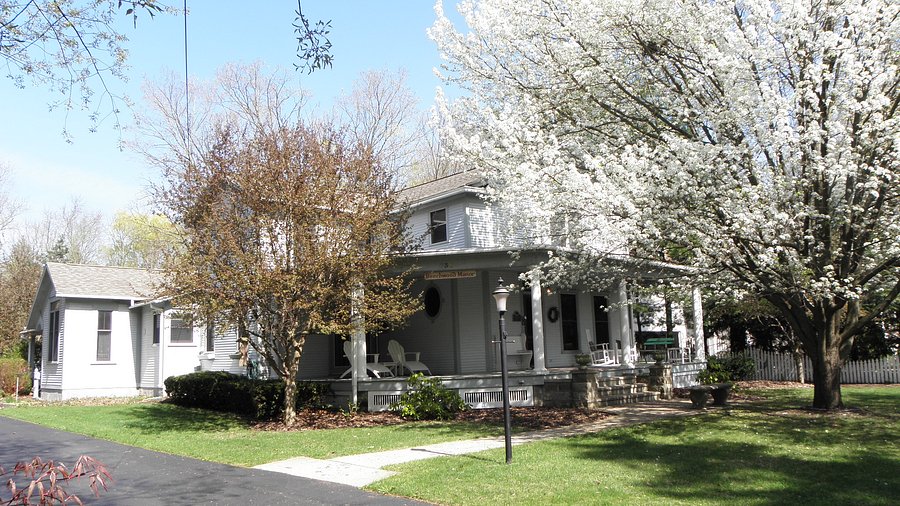 Beechwood Manor Inn & Cottage Saugatuck
