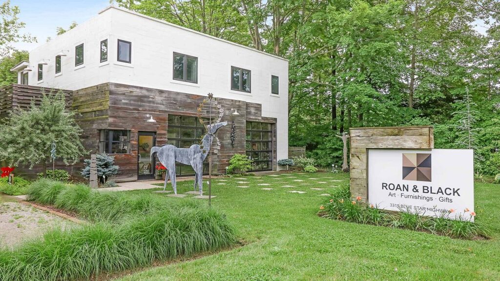 Roan & Black Saugatuck