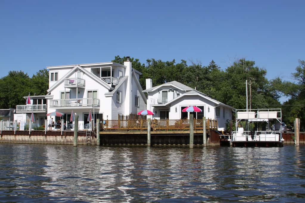 Harbor Duck Building Saugatuck